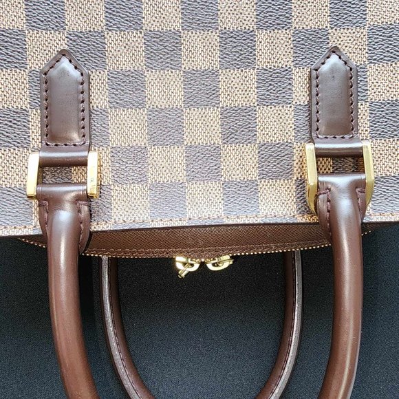 Authentic LV Triana - Picture 16 of 16